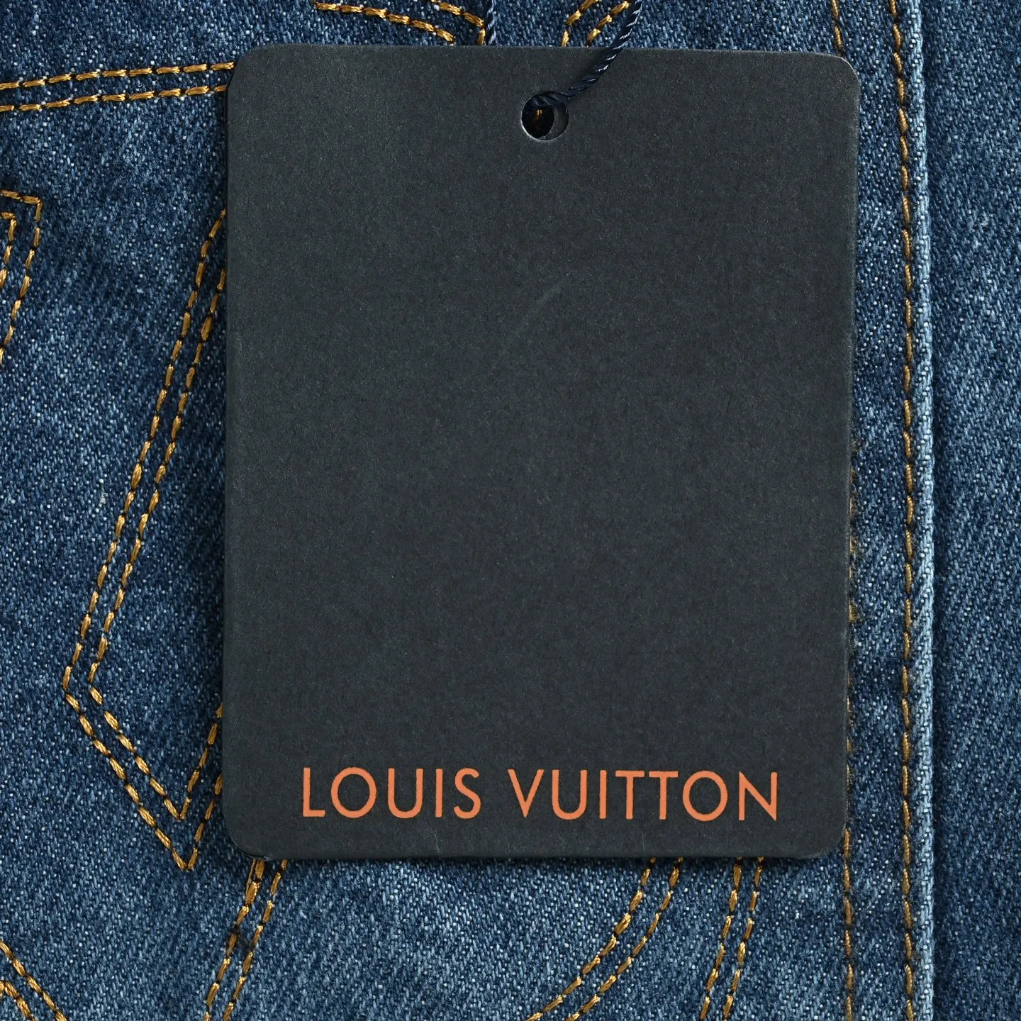 Louis Vuitton/Louis Vuitton denim shorts with embroidered logo on the back pocket